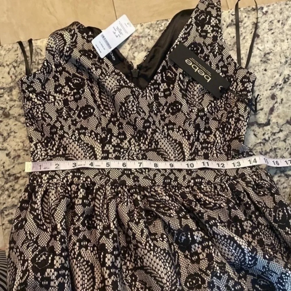 NWT Bebe bonded tiered black nude lace flare dress 8 MM30